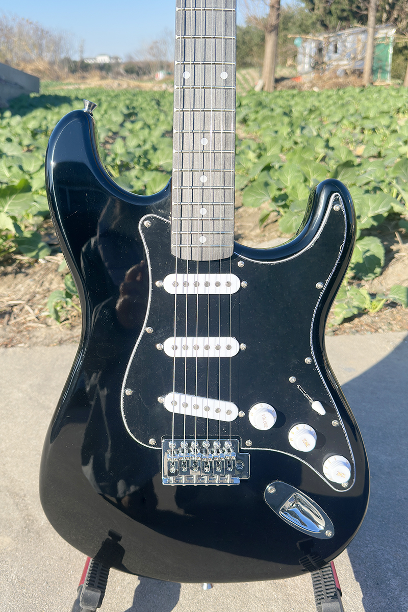 Black Color Strato Electric Guitar